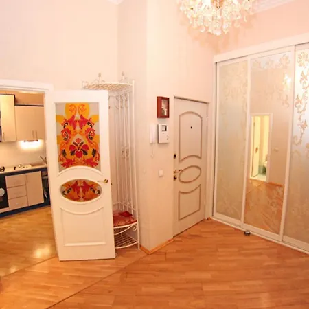 Basseynaya 3* קייב